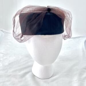 Vintage Luci Puci Womens Black with Brown Netting Veil Fascinator Style Hat 22